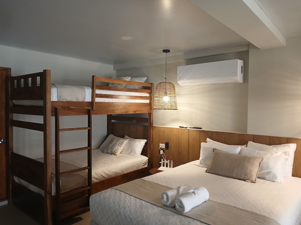 Superior Room, Multiple Beds, Beach View