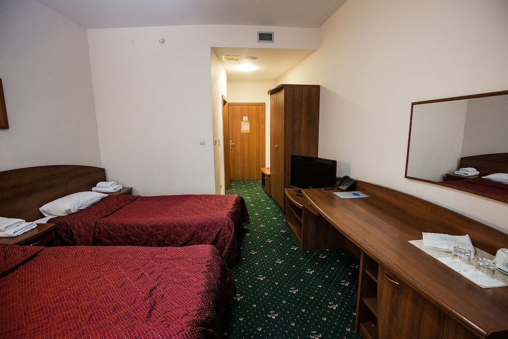 Standard Twin Room photo 2