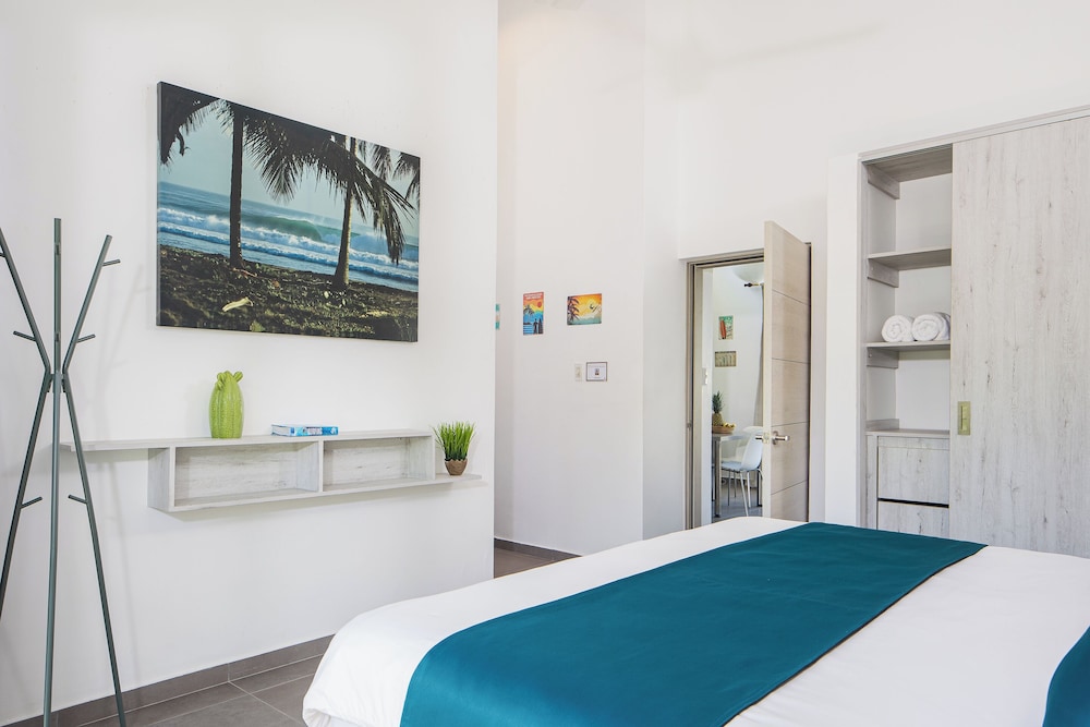 Superior Apartment, Pool View