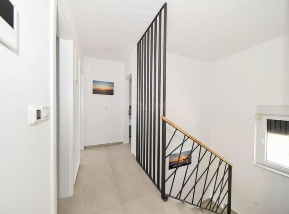 Villa (Four Bedroom Villa with Pool)