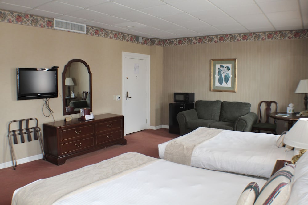 Deluxe Room, 2 Queen Beds photo 1