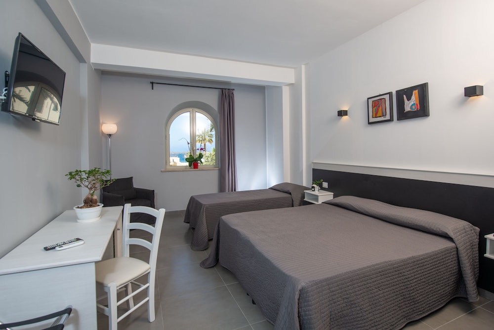 Family Triple Room photo 1