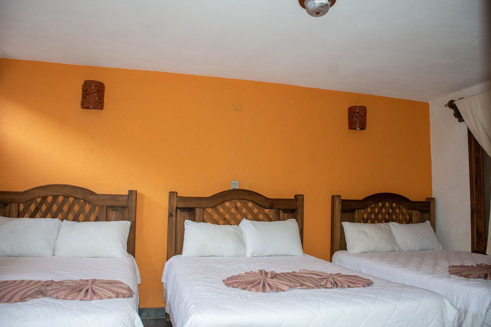 Family Triple Room, Multiple Beds photo 2