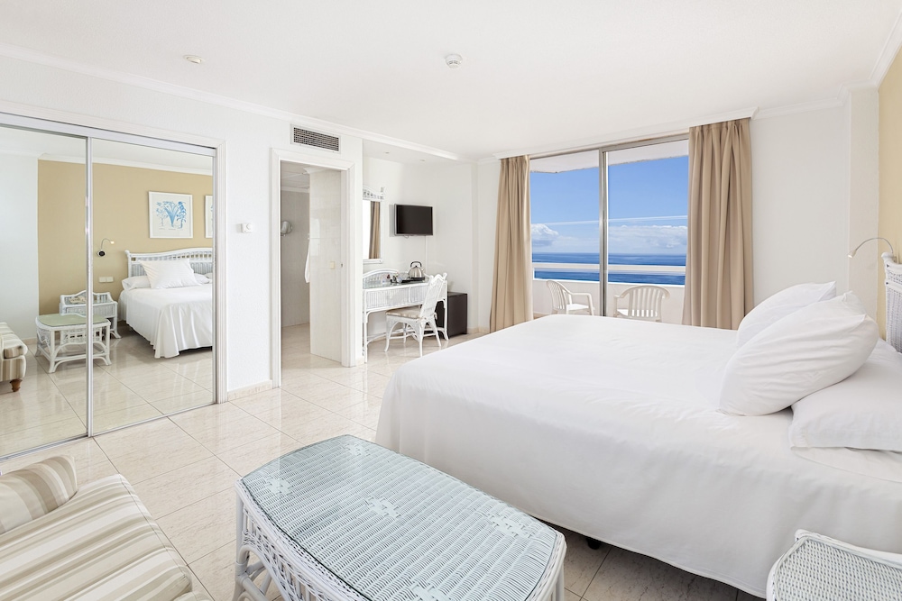 Superior Room, Sea View (Xtra (2 Ad + 1 Ch))