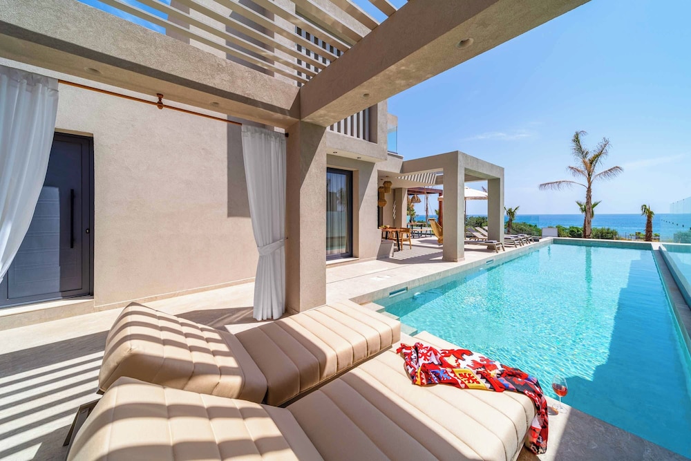 Villa (4 Bedrooms)