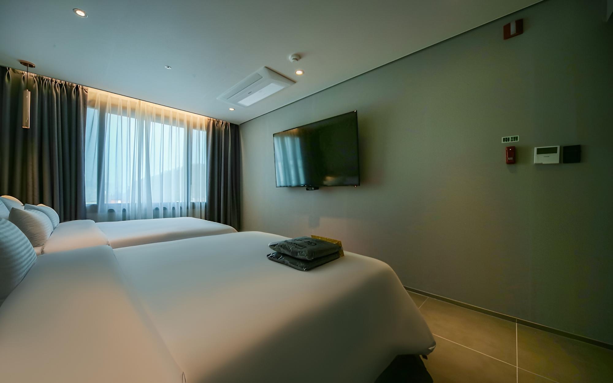 Room (Suite - Breakfast Service (Double 2 B) - Photo 2