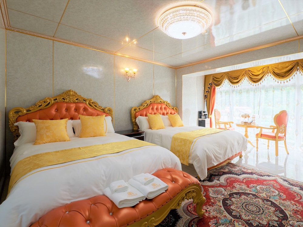 Royal Twin Room, 2 Queen Beds