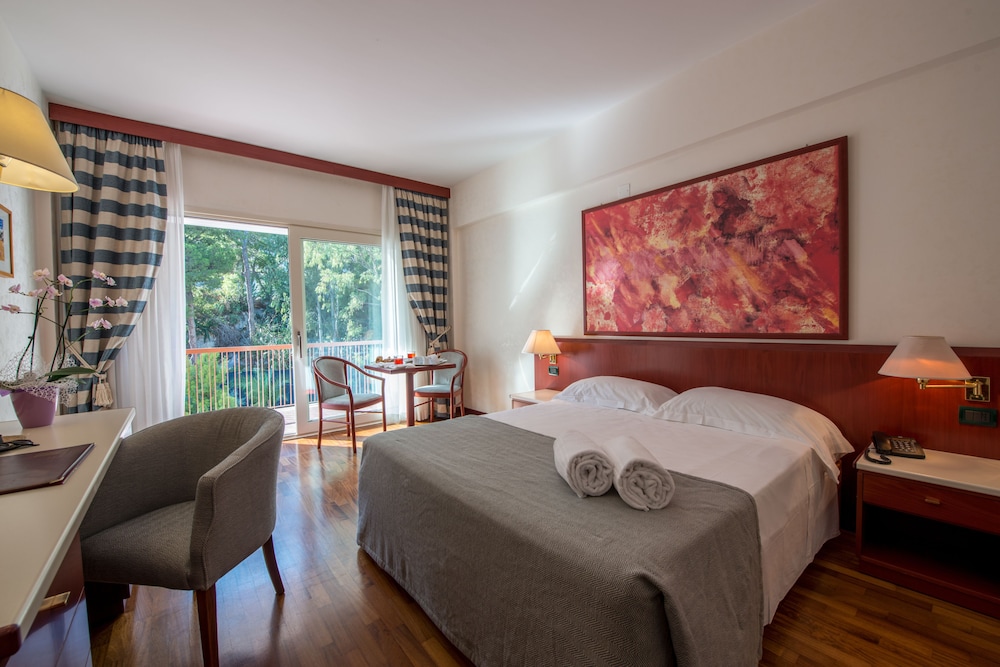 Double Room (Green) - Photo 5
