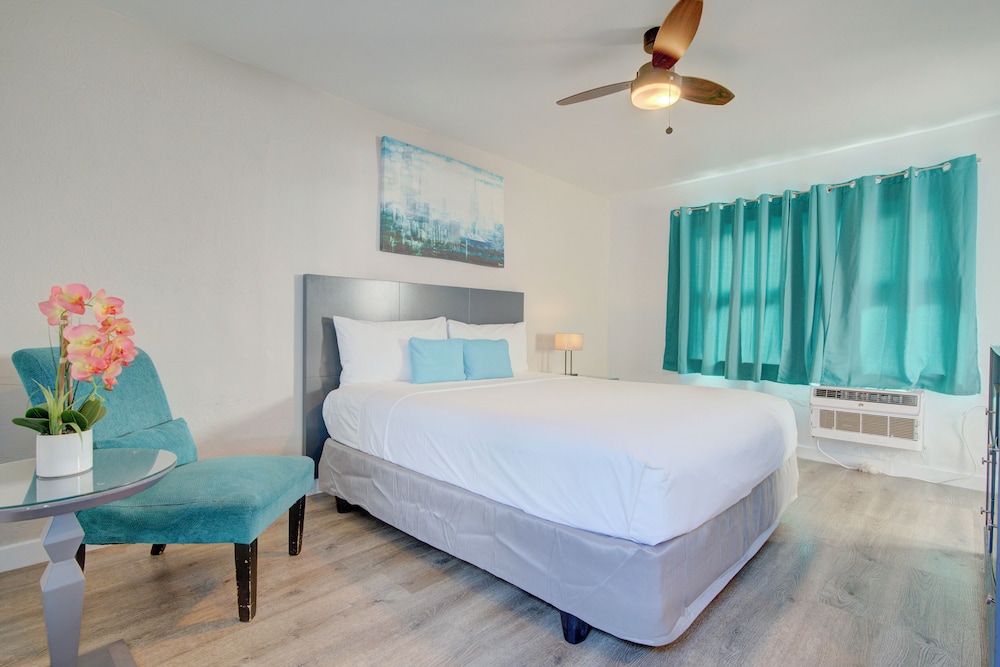 Room, 1 King Bed (Walkin)