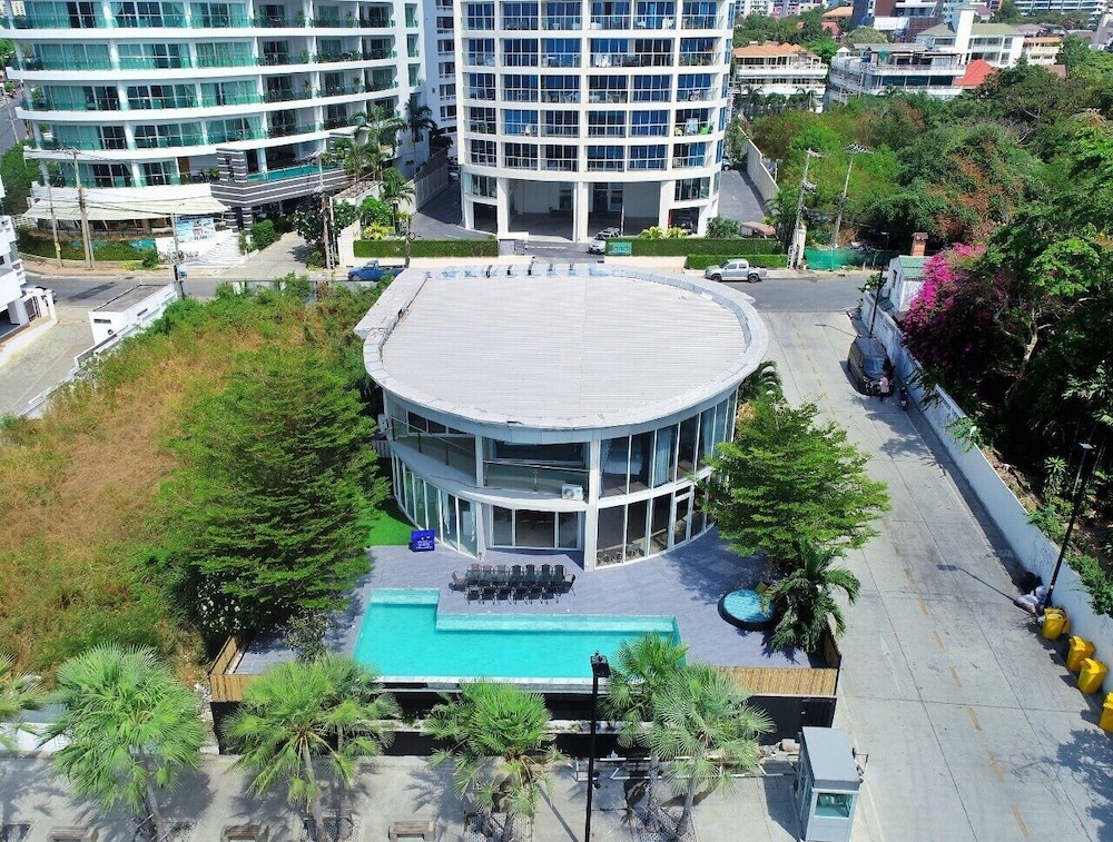 Grand Villa, Multiple Bedrooms, Sea View, Sea Facing