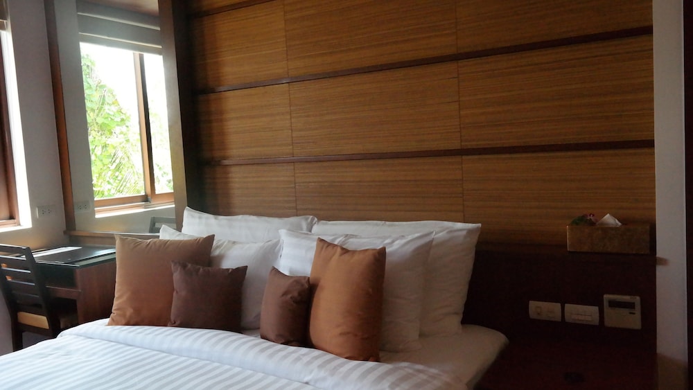 Classic Room, 1 King Bed - Photo 3