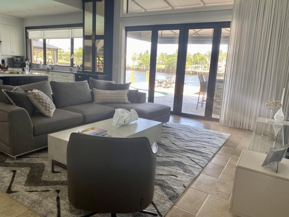 5 Bedroom Luxe Villa on Deep Water Intracoastal, 사진 29