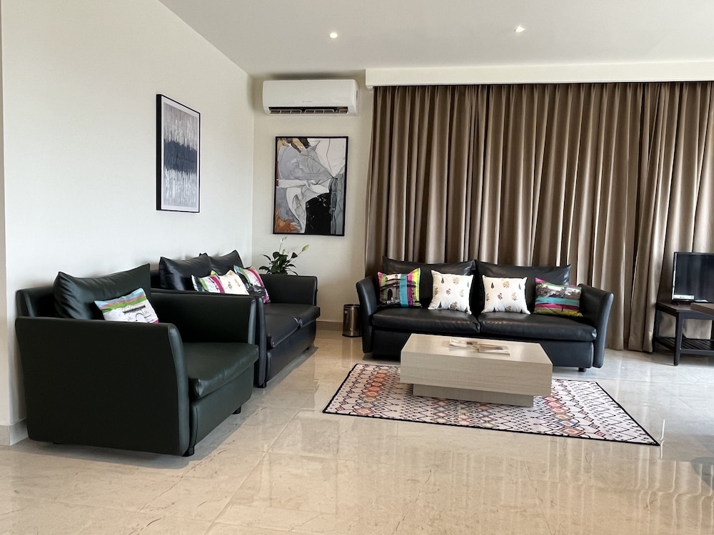 PRESIDENCY AIRPORT VIEW SUITE with Free Airport Pickup/Drop - Photo 3