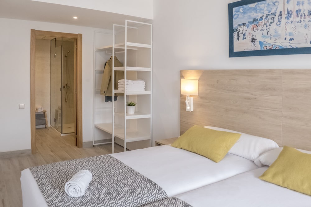 Family Apartment, 2 Bedrooms photo 2