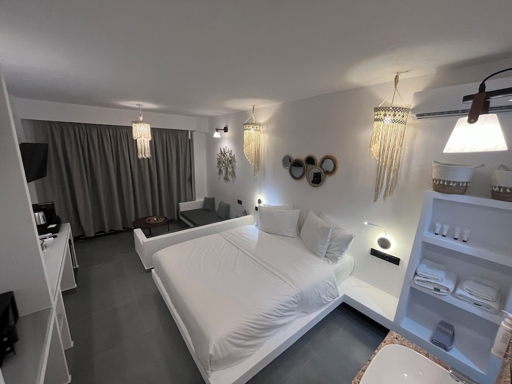 Junior Studio Suite, Private Pool