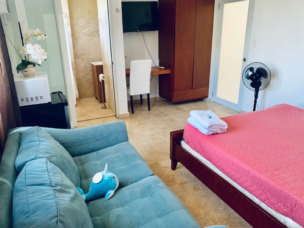 MwPi 202 Standard Suite with 1 Queen Size Bed Second Floor photo 3