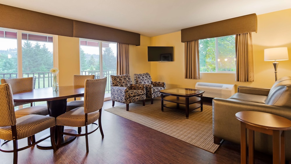 Suite, 1 King Bed, Balcony, Golf View photo 1