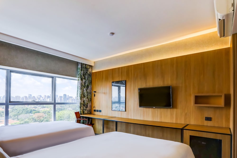 Superior Twin Room, Multiple Beds - Photo 10