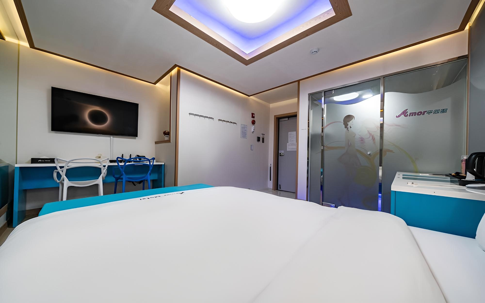 Room (Standard Room) - Photo 3