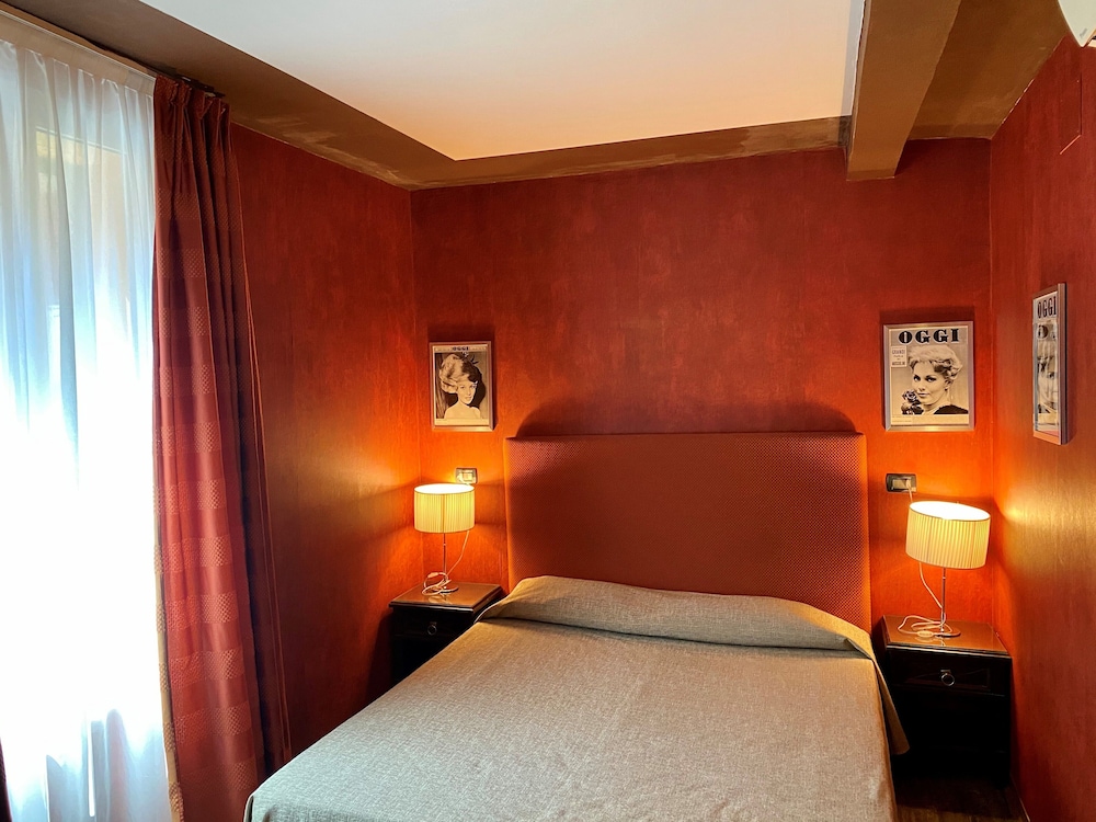 Double Room Single Use - Photo 5