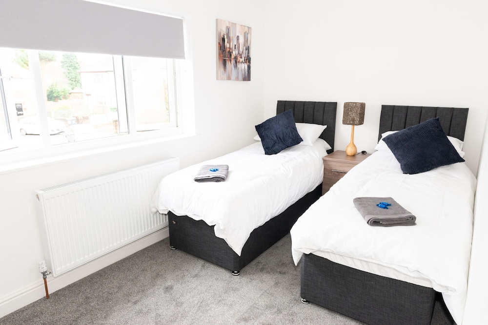 Two Bedroom House photo 2