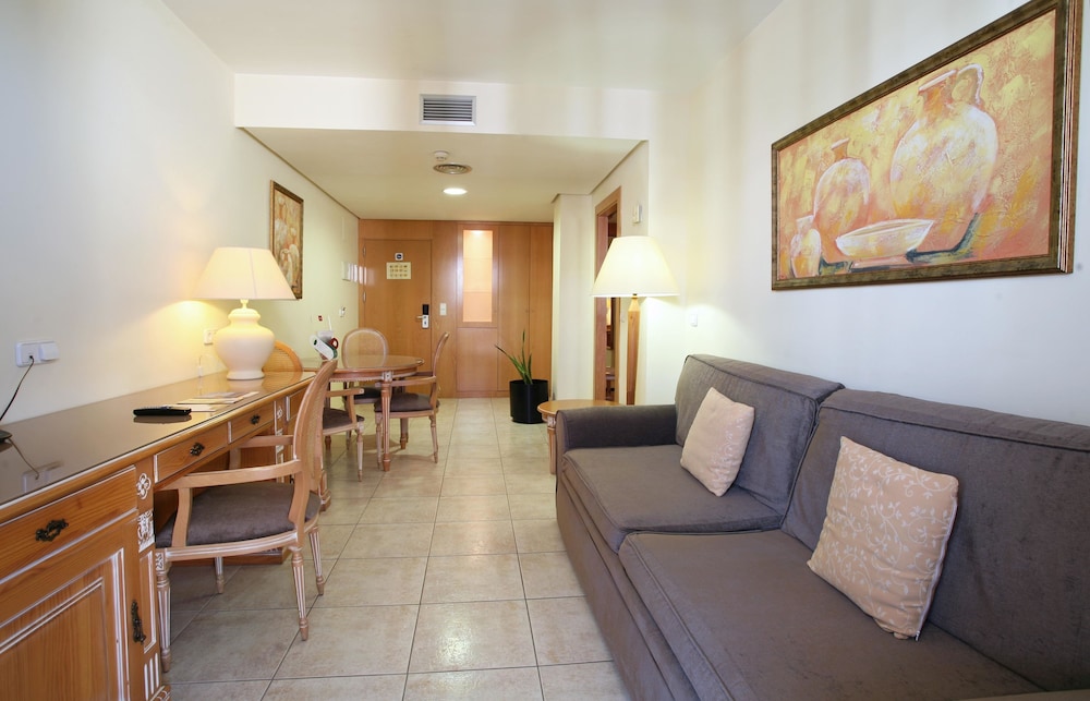 Suite, Terrace, Partial Sea View