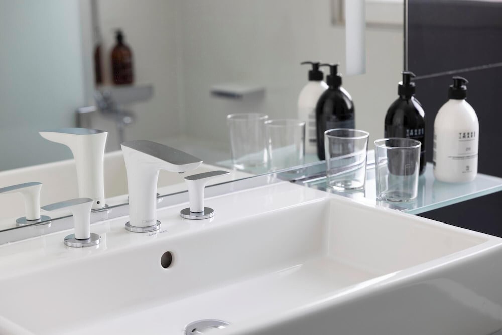 Suite Terrasse avec Jacuzzi thumbnail 5