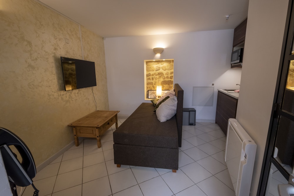 Basic Studio, No Windows, Courtyard View (Mini room Lermontov)