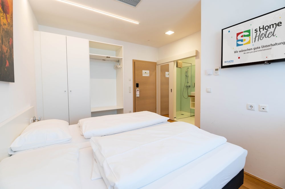 Basic Double Room photo 1