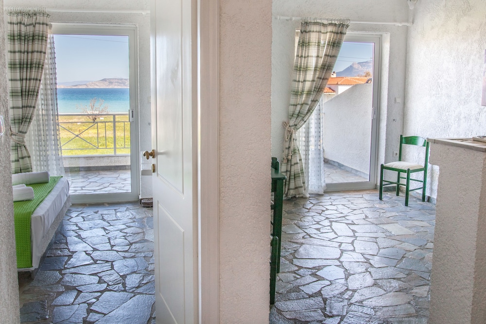 Condo (Konstantinos) photo 2