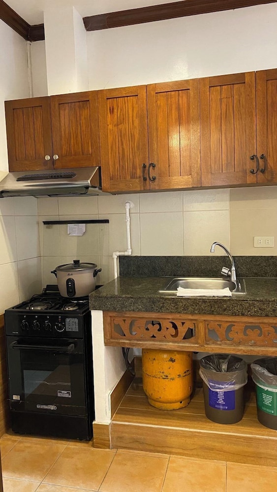 Superior One Bedroom Apartment - Photo 6