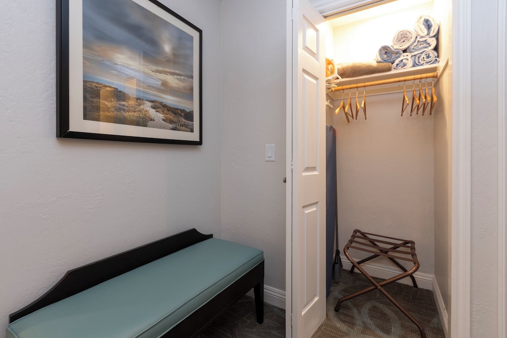Junior Suite, 1 Bedroom - Photo 11