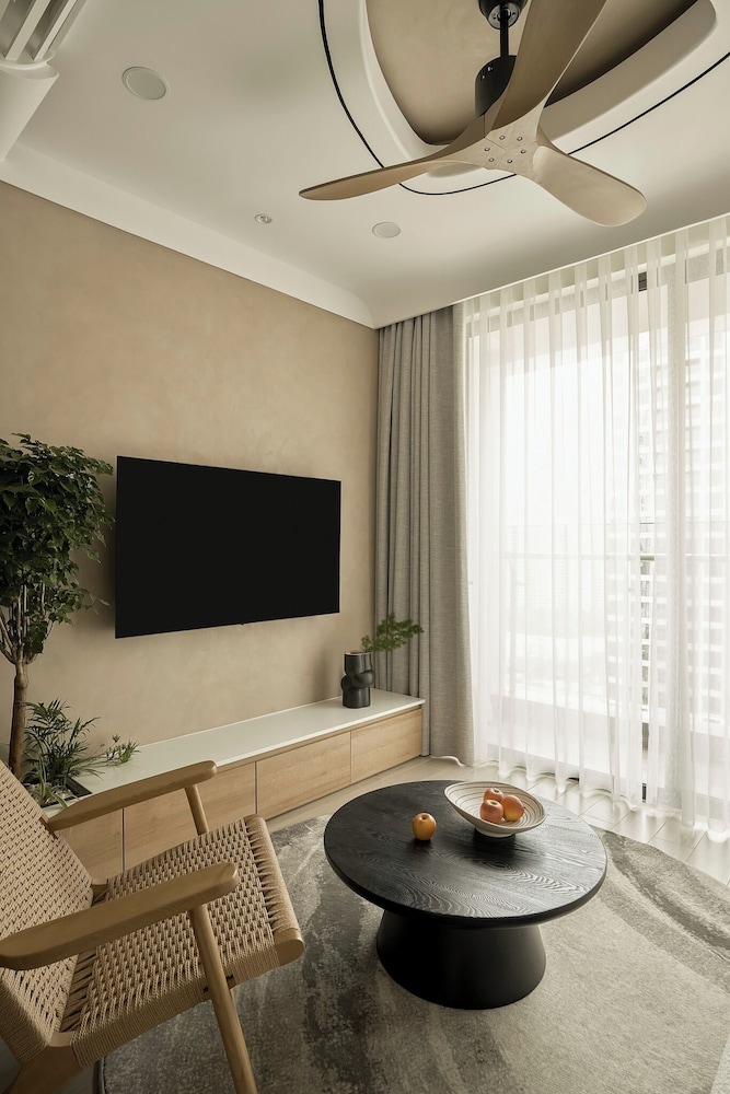 Exclusive Suite, Balcony, City View photo 2