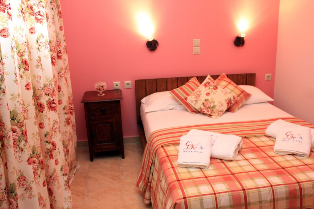 Grand House, 4 Bedrooms (Maisonette) photo 1