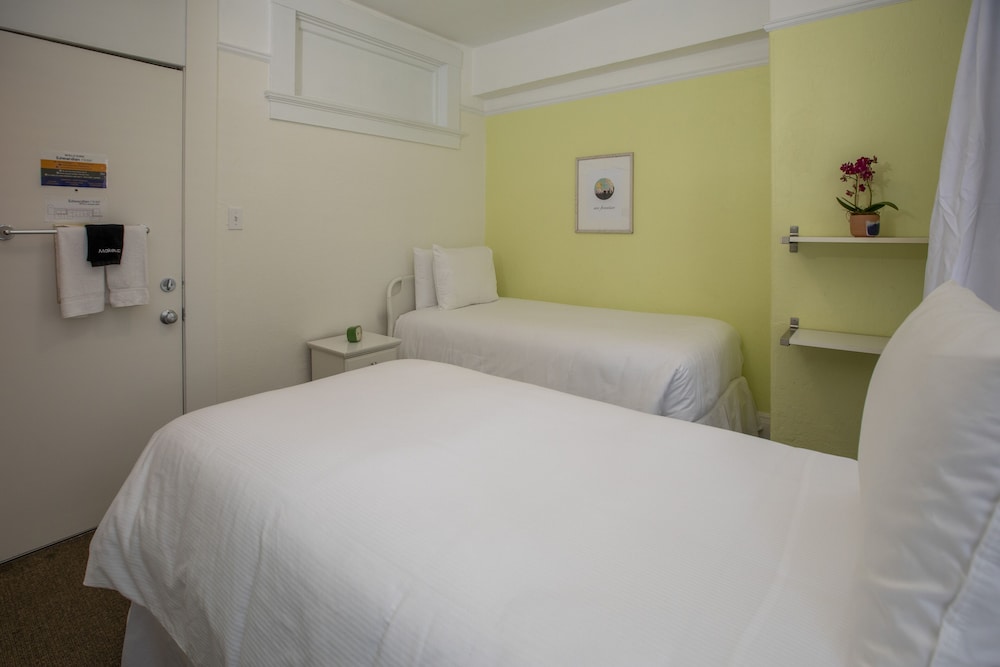 Economy Twin Room, Private Bathroom (Economy) photo 3