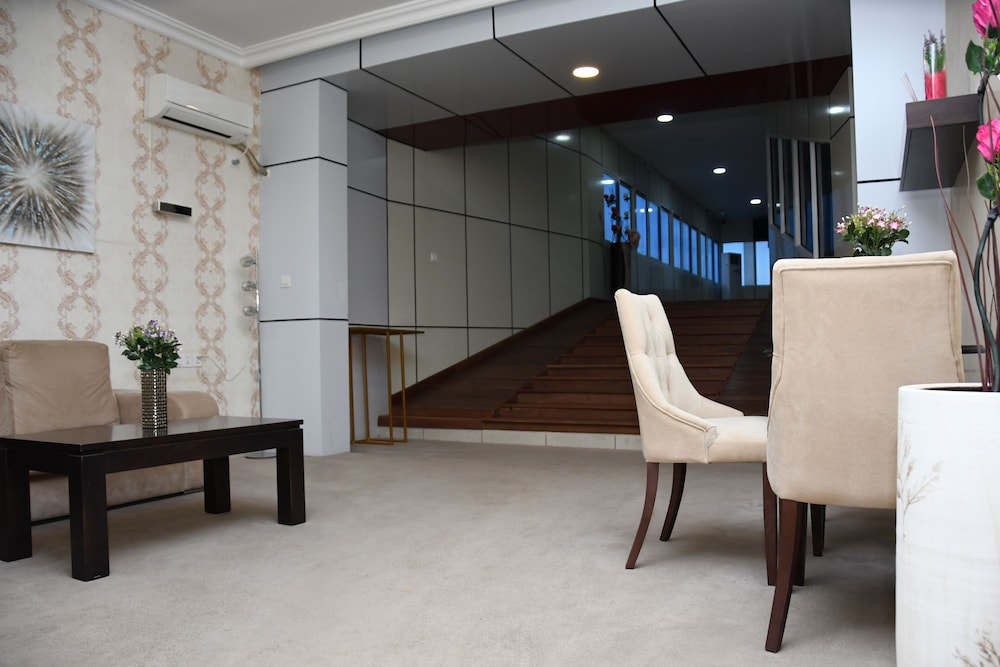 Basic Single Room, City View photo 3