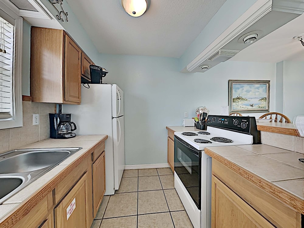 Condo, Multiple Beds, Balcony, Ocean View photo 2