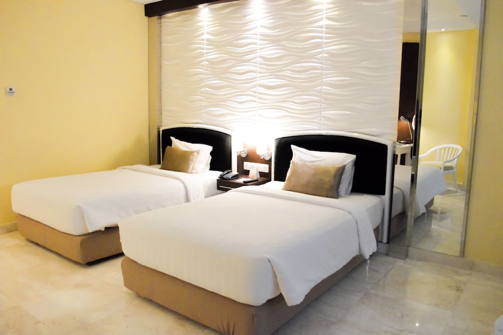 Deluxe Room - Photo 5