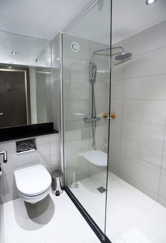 Standard Double or Twin Room (1 Bedroom) - Photo 7
