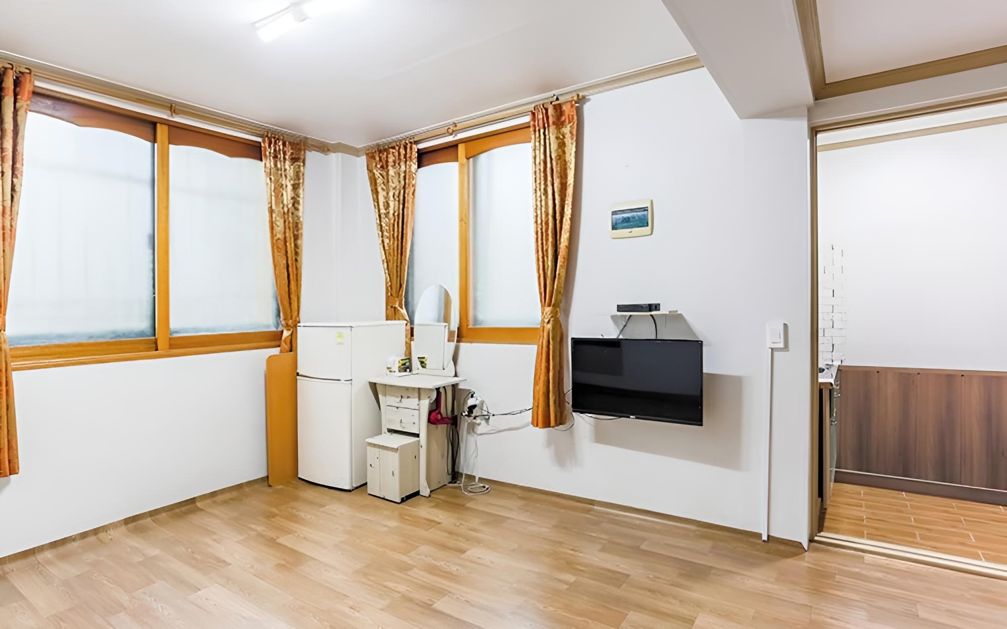 Room (Room 202) photo 1