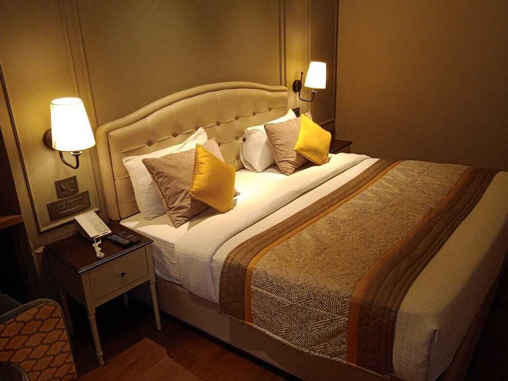 Elite Double Room, Non Smoking, No Windows - Photo 4