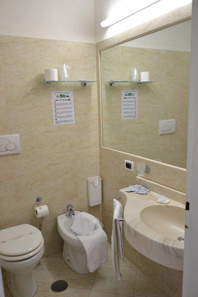 Economy Room photo 3