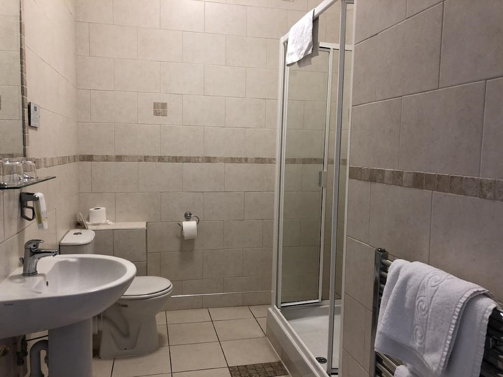 Premier Twin Room - Photo 4