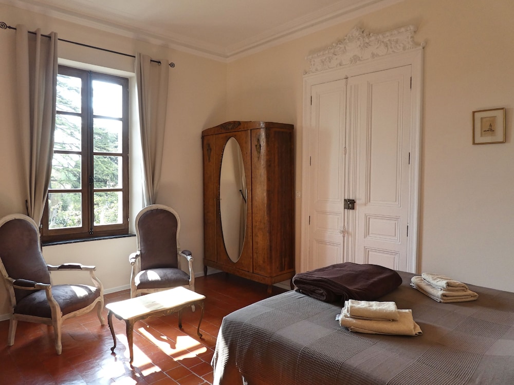 Deluxe Double or Twin Room photo 1