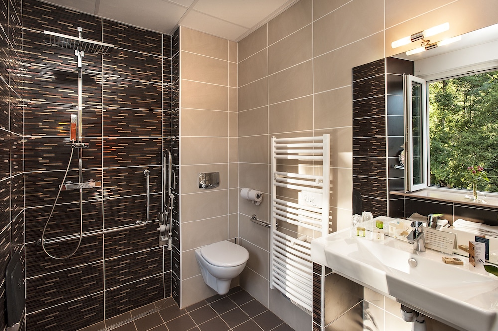 Logis Hotel Restaurant Les 2 Rives - A75, en bordur af flod, Billede 4