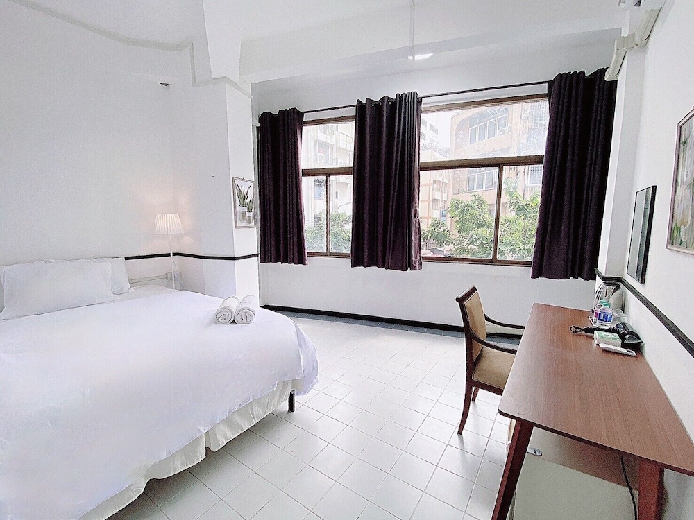 Deluxe Double Room, City View