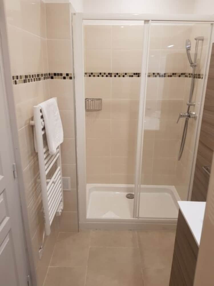 Basic Double Room Single Use, 1 Double Bed - Photo 2