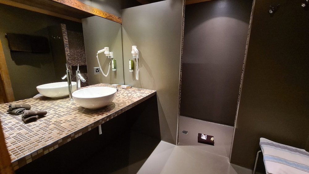 Junior Suite, Balcony, Mountain View (South) photo 2