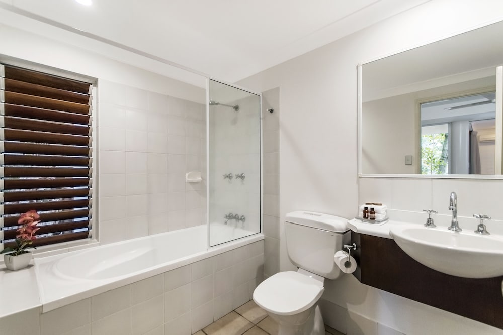 Suite, 2 Bedrooms photo 3