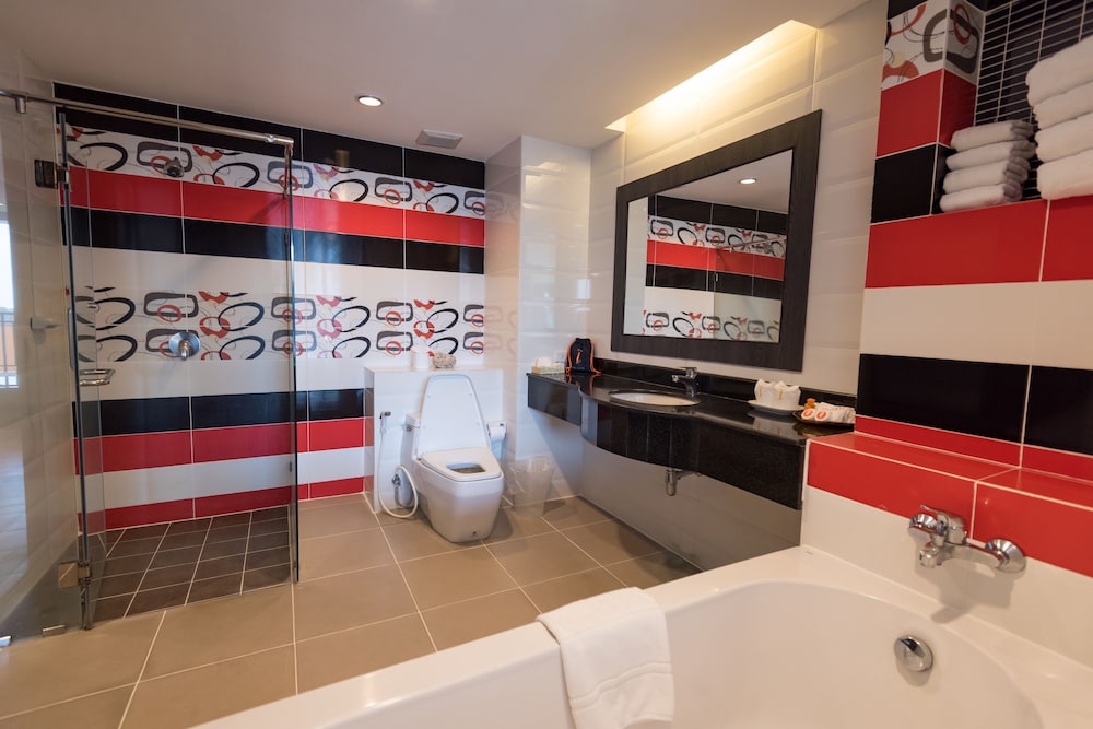 Grand Deluxe Family Room - Photo 9